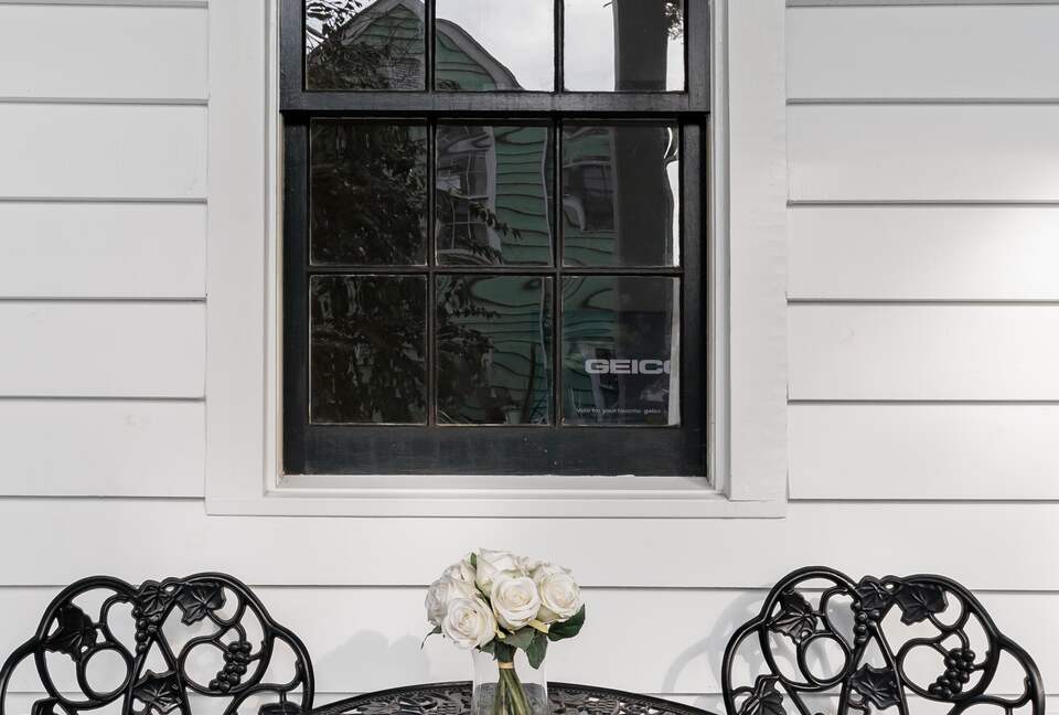 Historic Gem Walking Distance to King St - Charleston, South Carolina