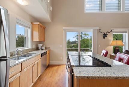 Cardigan Cabins - Ski-in/Ski Out at Ragged Mountain Resort! - Danbury, New Hampshire