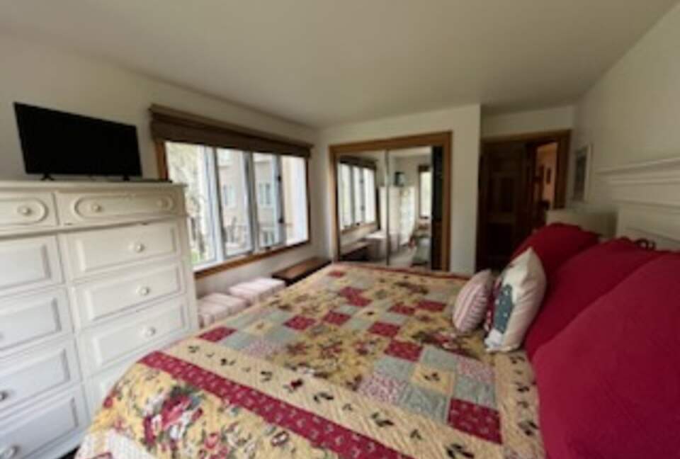 Golden Peak Creekside - Vail, Colorado