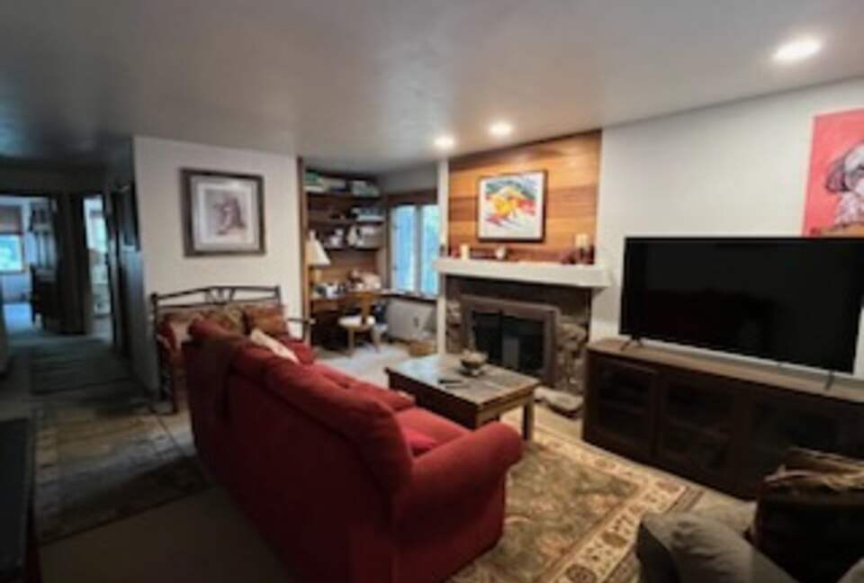 Golden Peak Creekside - Vail, Colorado