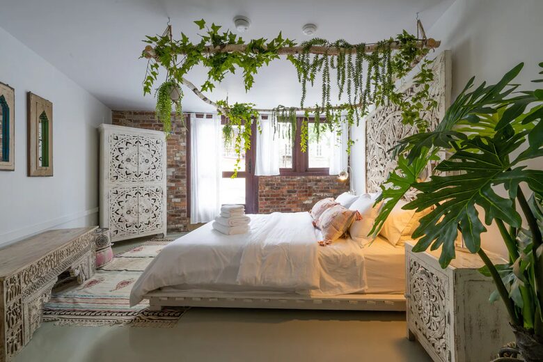 Exclusive 6 bed, 6 bath residence in Old Montreal - Montreal, Canada