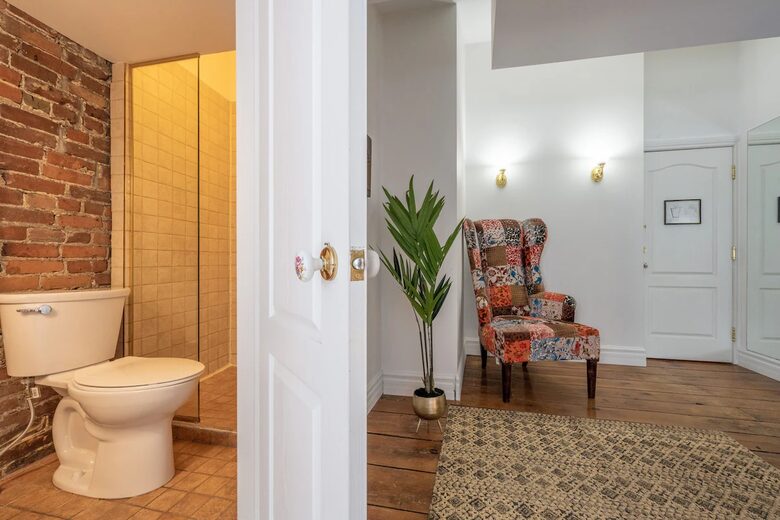 Exclusive 6 bed, 6 bath residence in Old Montreal - Montreal, Canada