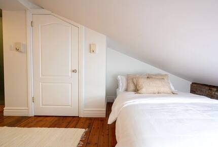 Exclusive 6 bed, 6 bath residence in Old Montreal - Montreal, Canada