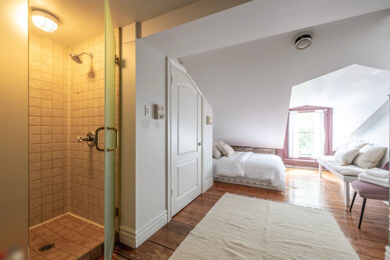 Exclusive 6 bed, 6 bath residence in Old Montreal - Montreal, Canada