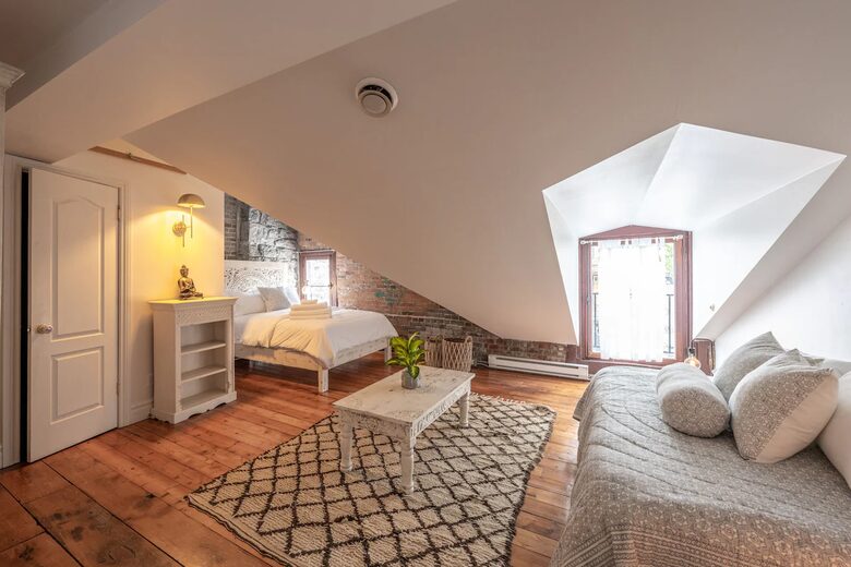 Exclusive 6 bed, 6 bath residence in Old Montreal - Montreal, Canada