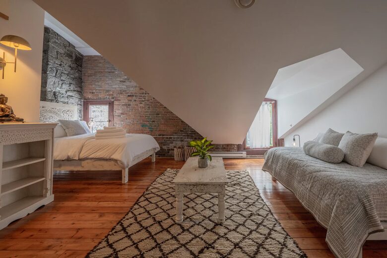 Exclusive 6 bed, 6 bath residence in Old Montreal - Montreal, Canada