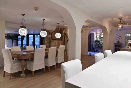 Exclusive 6 bed, 6 bath residence in Old Montreal - Montreal, Canada