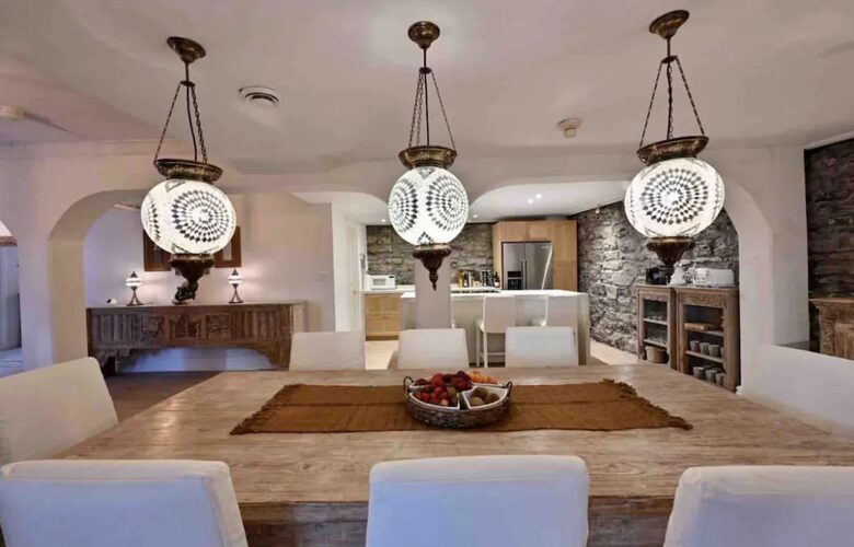 Exclusive 6 bed, 6 bath residence in Old Montreal - Montreal, Canada