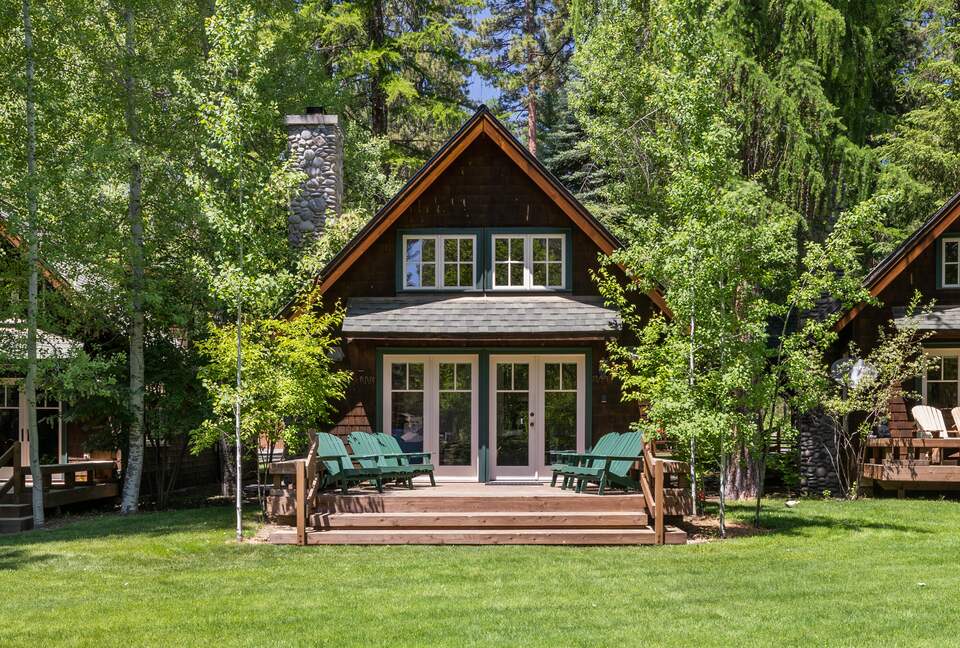 Cabin in Metolius River Resort | Outdoor haven for golfers, adventure, and nature enthusiasts - Camp Sherman, Oregon