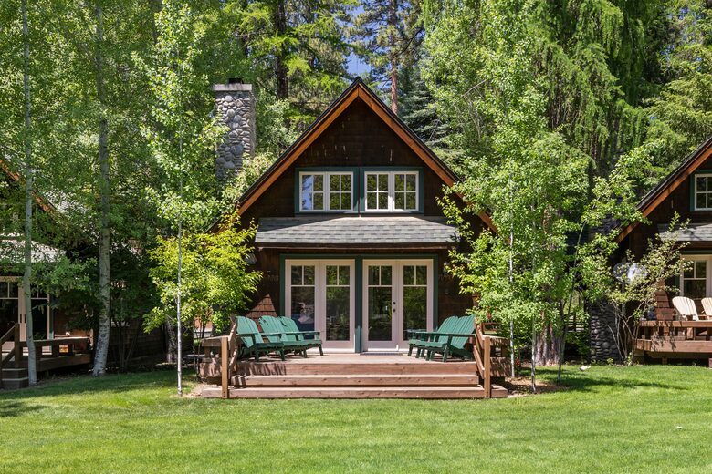 Cabin in Metolius River Resort | Outdoor haven for golfers, adventure, and nature enthusiasts - Camp Sherman, Oregon