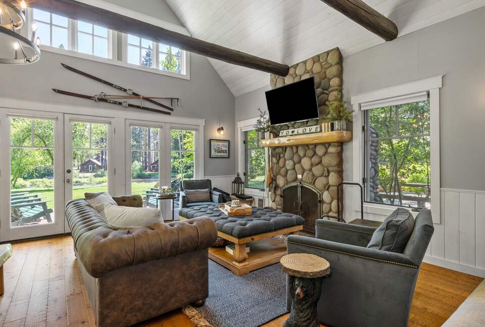 Cabin in Metolius River Resort | Outdoor haven for golfers, adventure, and nature enthusiasts - Camp Sherman, Oregon