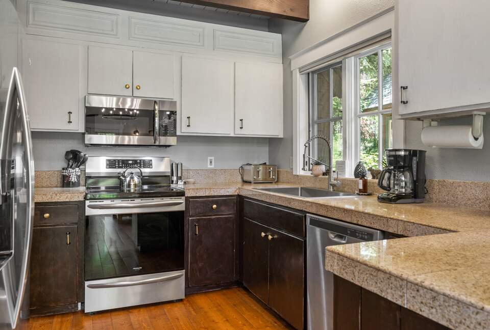 Cabin in Metolius River Resort | Outdoor haven for golfers, adventure, and nature enthusiasts - Camp Sherman, Oregon