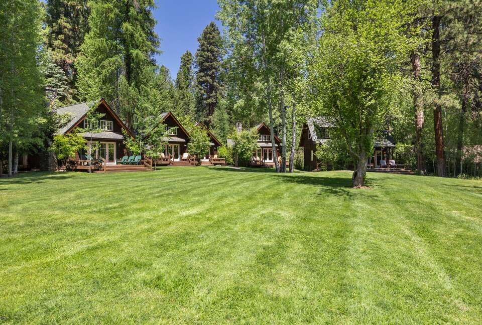 Cabin in Metolius River Resort | Outdoor haven for golfers, adventure, and nature enthusiasts - Camp Sherman, Oregon