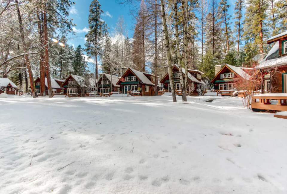 Cabin in Metolius River Resort | Outdoor haven for golfers, adventure, and nature enthusiasts - Camp Sherman, Oregon