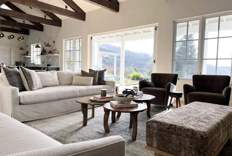 Alexander Valley Farmhouse - Cloverdale, California