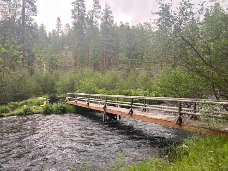 Cabin in Metolius River Resort | Outdoor haven for golfers, adventure, and nature enthusiasts - Camp Sherman, Oregon