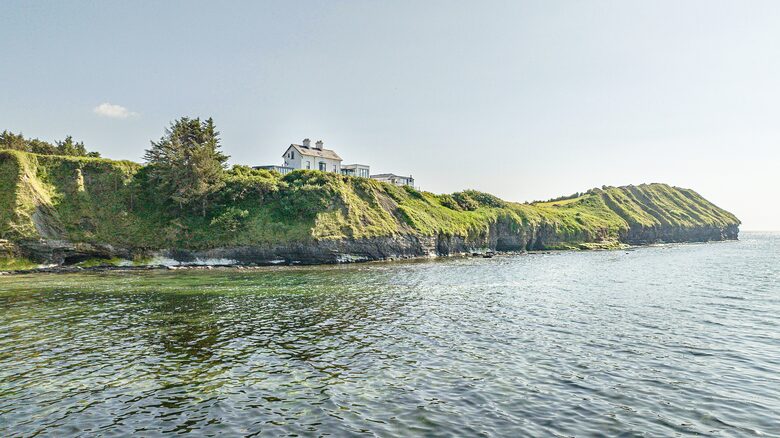 Oceanfront Cliff House with a Tennis Court - Rossnowlagh, Ireland