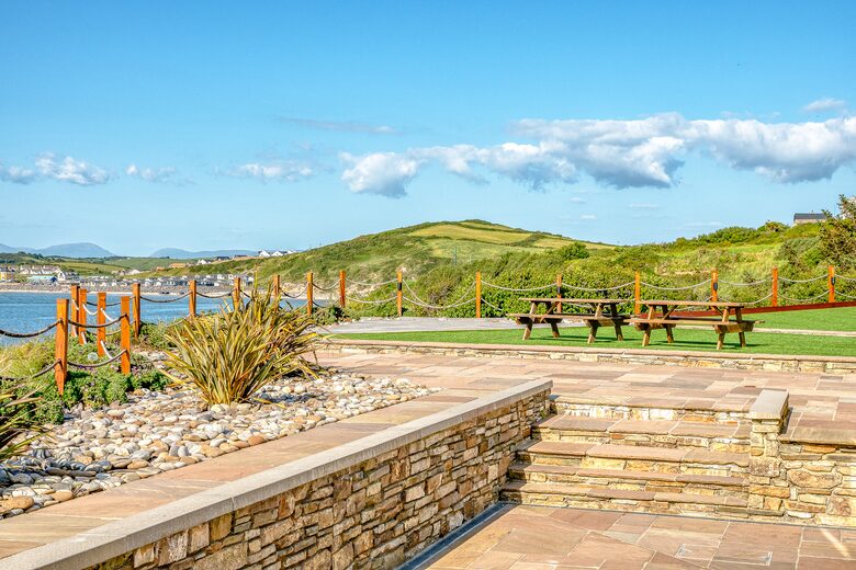 Oceanfront Cliff House with a Tennis Court - Rossnowlagh, Ireland