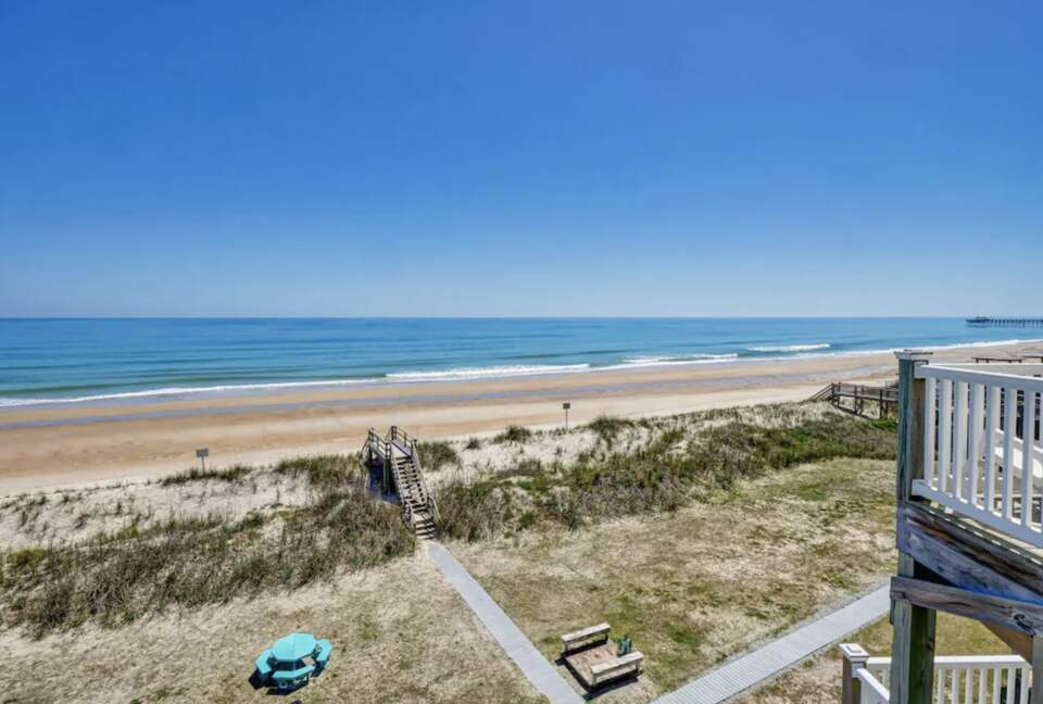 Peachy Views | Beachfront Retreat - North Topsail Beach, North Carolina