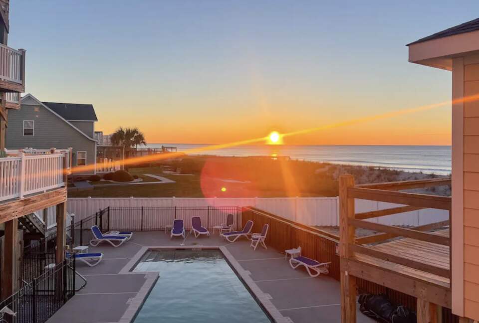 Peachy Views | Beachfront Retreat - North Topsail Beach, North Carolina