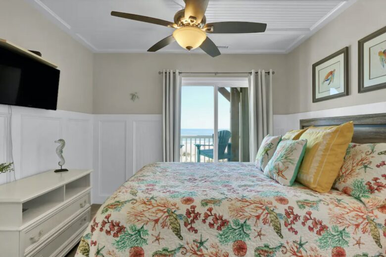 Peachy Views | Beachfront Retreat - North Topsail Beach, North Carolina