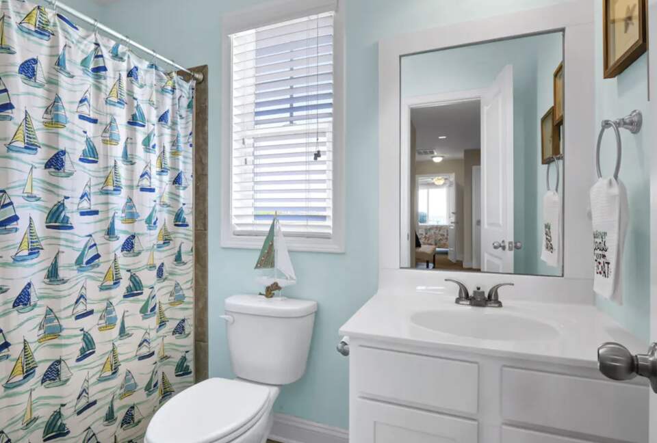 Peachy Views | Beachfront Retreat - North Topsail Beach, North Carolina