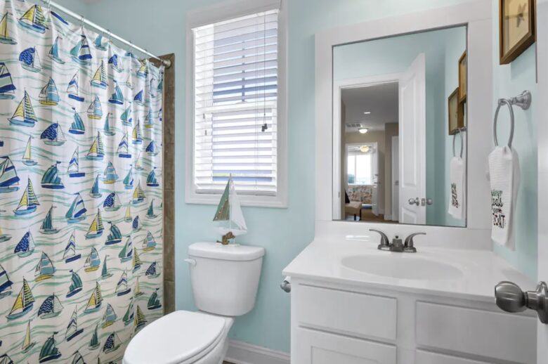 Peachy Views | Beachfront Retreat - North Topsail Beach, North Carolina