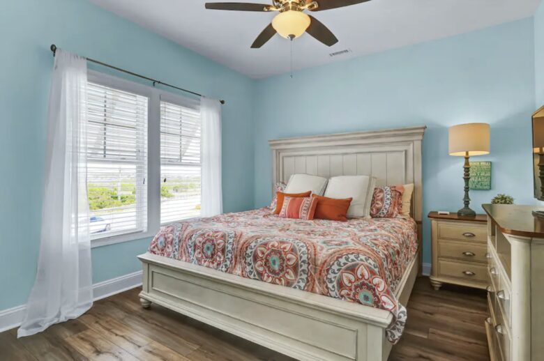 Peachy Views | Beachfront Retreat - North Topsail Beach, North Carolina