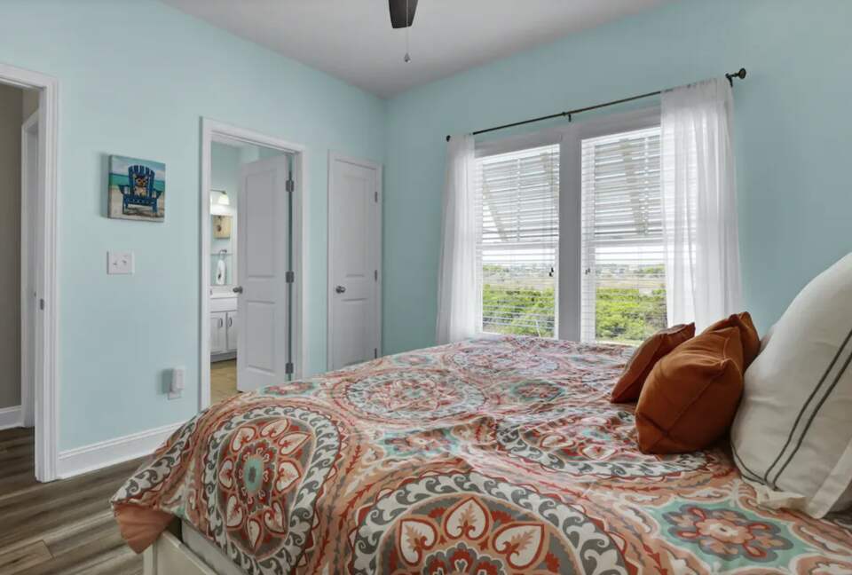 Peachy Views | Beachfront Retreat - North Topsail Beach, North Carolina