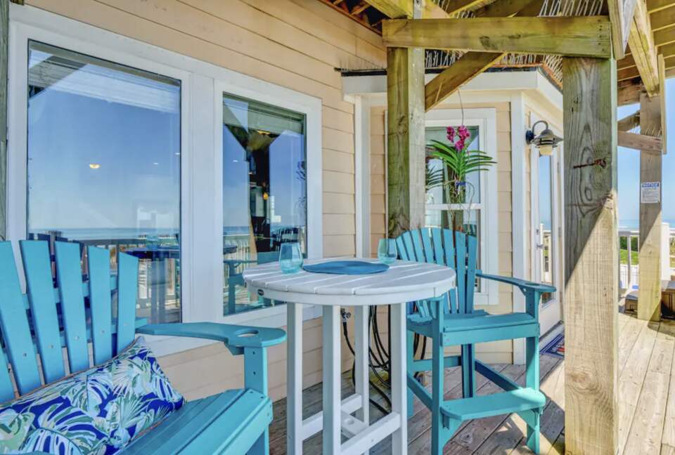 Peachy Views | Beachfront Retreat - North Topsail Beach, North Carolina