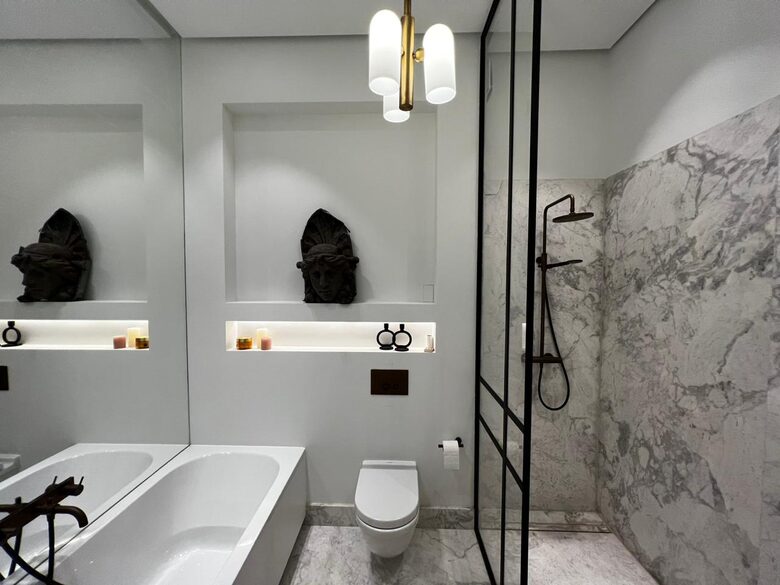 Luxury Canal House - Amsterdam, Netherlands