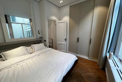 Luxury Canal House - Amsterdam, Netherlands