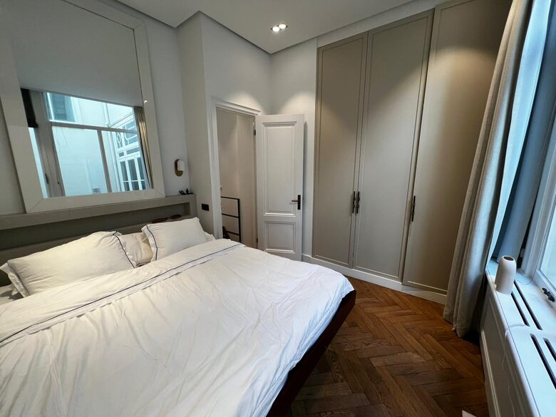 Luxury Canal House - Amsterdam, Netherlands