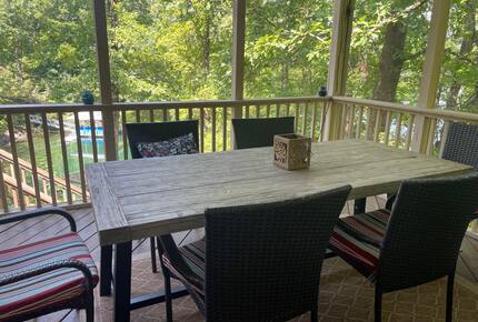 Lake Keowee Getaway - Salem, South Carolina