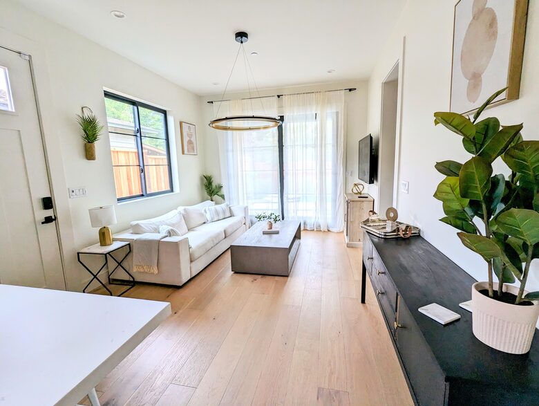 New & Modern Casita; Easy Walk to Town! - Danville, California