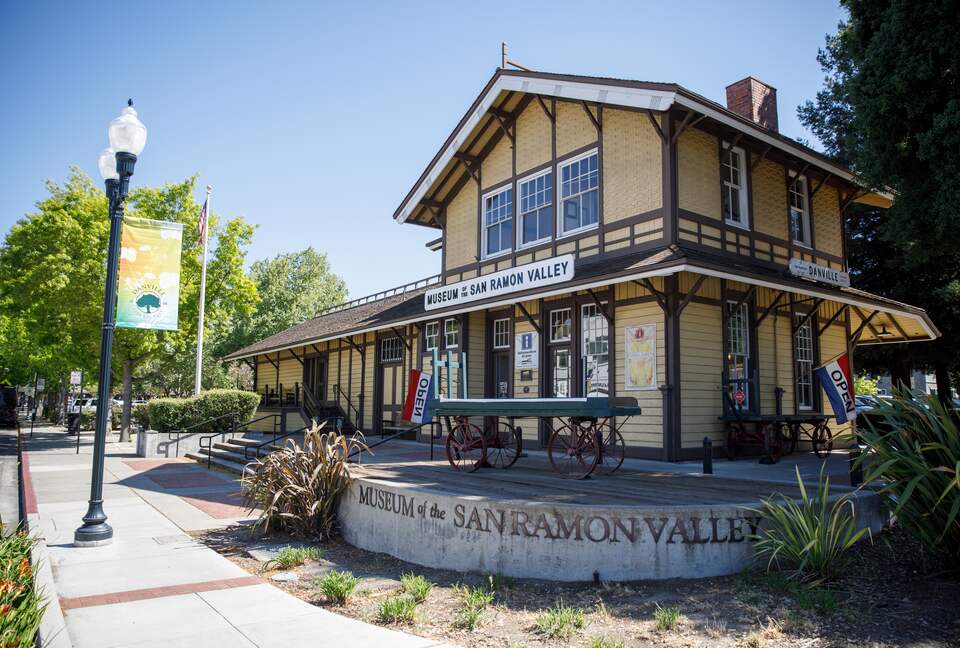 New & Modern Casita; Easy Walk to Town! - Danville, California