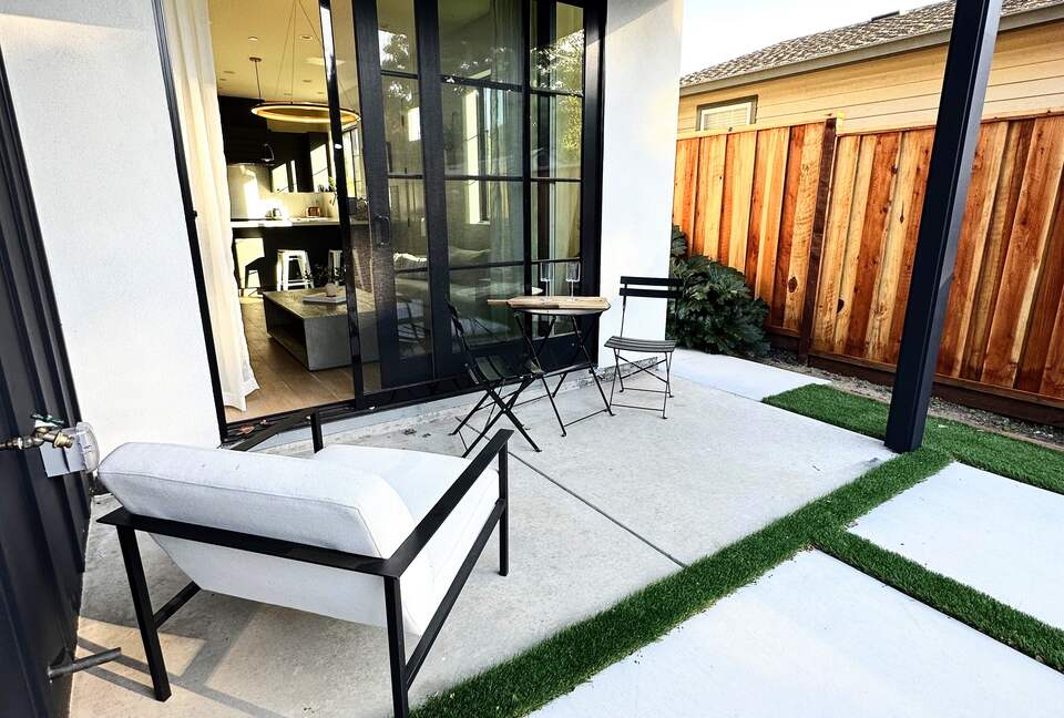 New & Modern Casita; Easy Walk to Town! - Danville, California