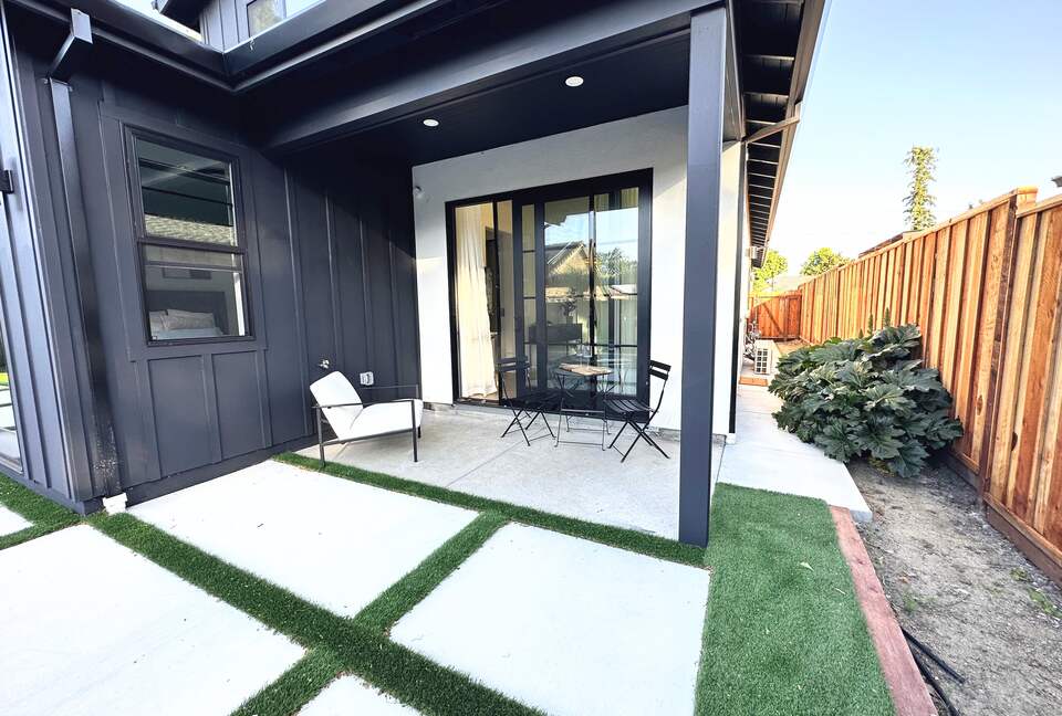 New & Modern Casita; Easy Walk to Town! - Danville, California