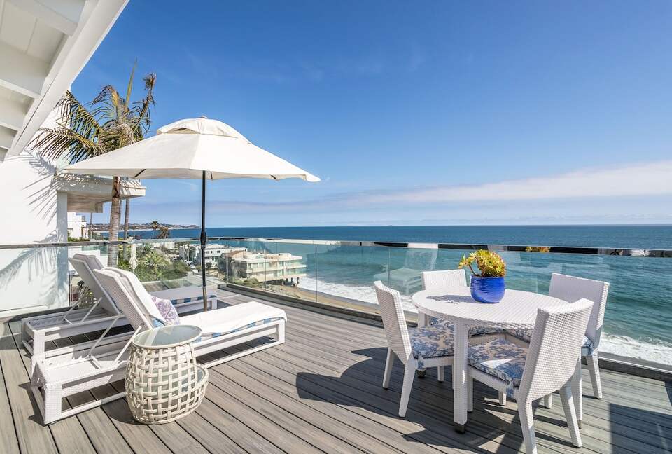 Stunning ocean view home on quiet beach in Malibu - Malibu, California