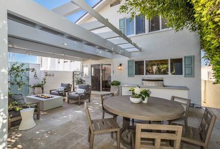 Stunning ocean view home on quiet beach in Malibu - Malibu, California