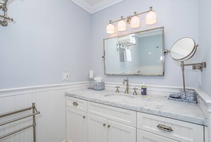 Stunning ocean view home on quiet beach in Malibu - Malibu, California