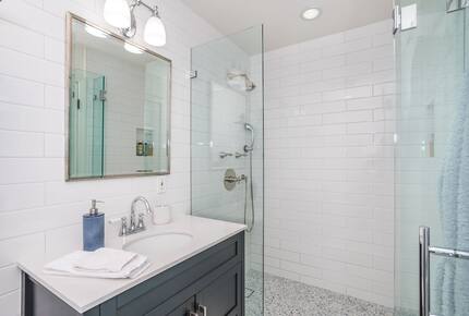 Stunning ocean view home on quiet beach in Malibu - Malibu, California