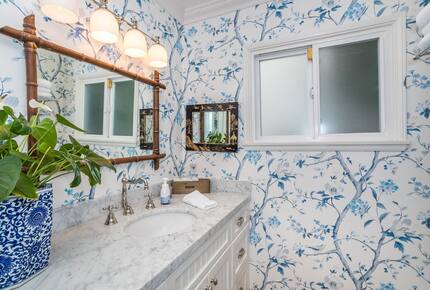 Stunning ocean view home on quiet beach in Malibu - Malibu, California