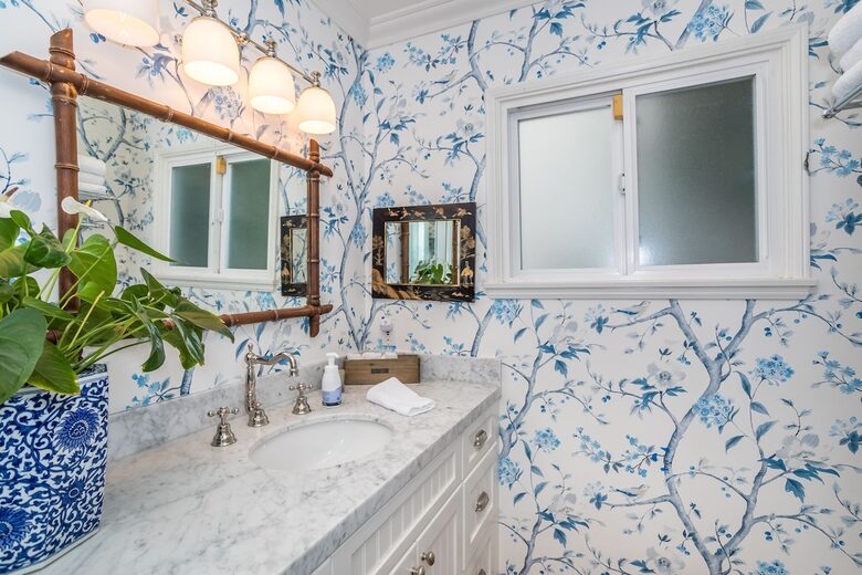 Stunning ocean view home on quiet beach in Malibu - Malibu, California