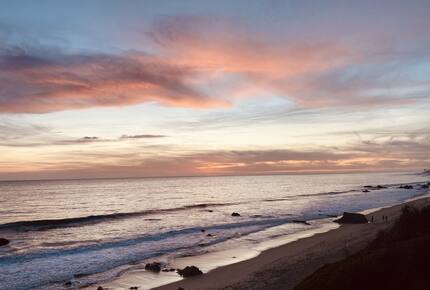 Stunning ocean view home on quiet beach in Malibu - Malibu, California