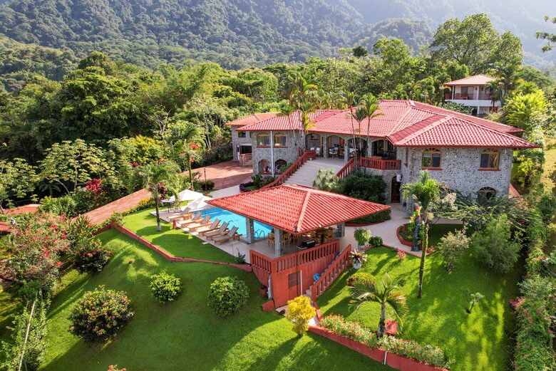 Topanga Villa - Ojochal, Costa Rica