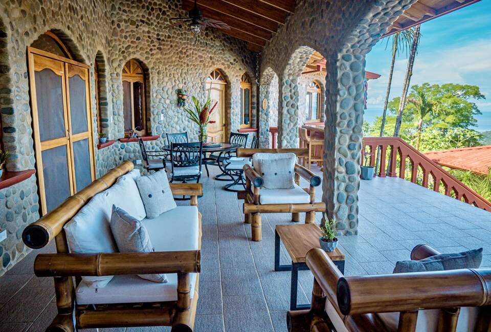 Topanga Villa - Ojochal, Costa Rica