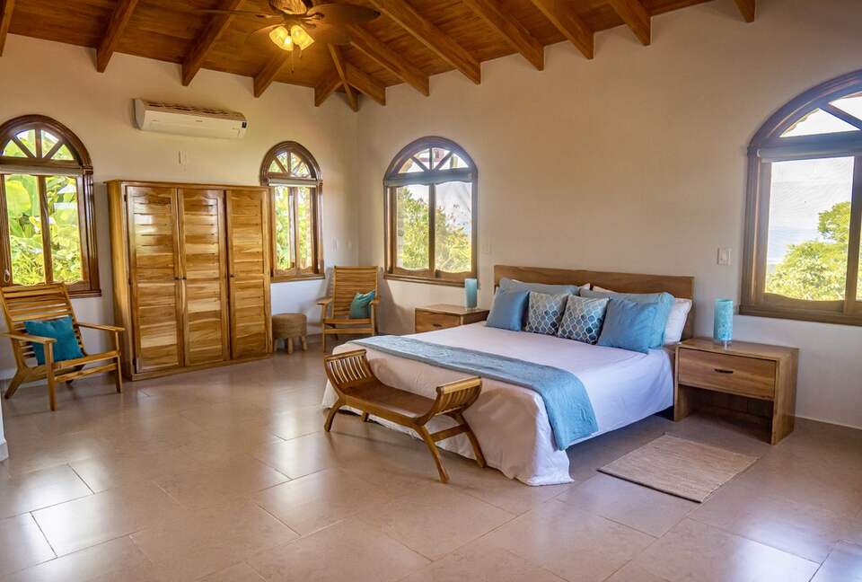 Topanga Villa - Ojochal, Costa Rica