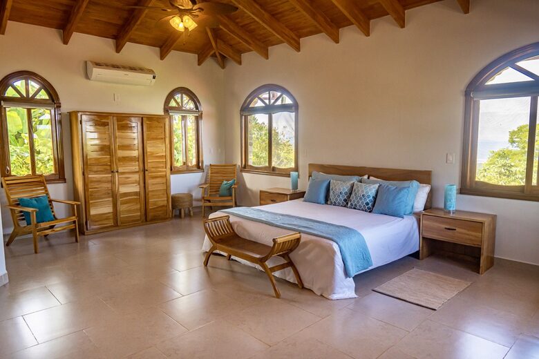 Topanga Villa - Ojochal, Costa Rica