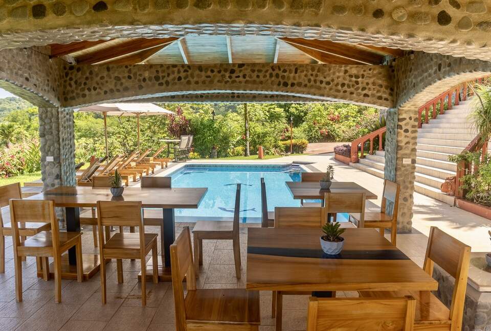 Topanga Villa - Ojochal, Costa Rica